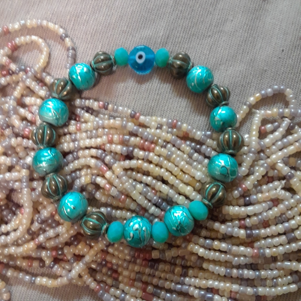 Bracelets - Picture 5 of 5